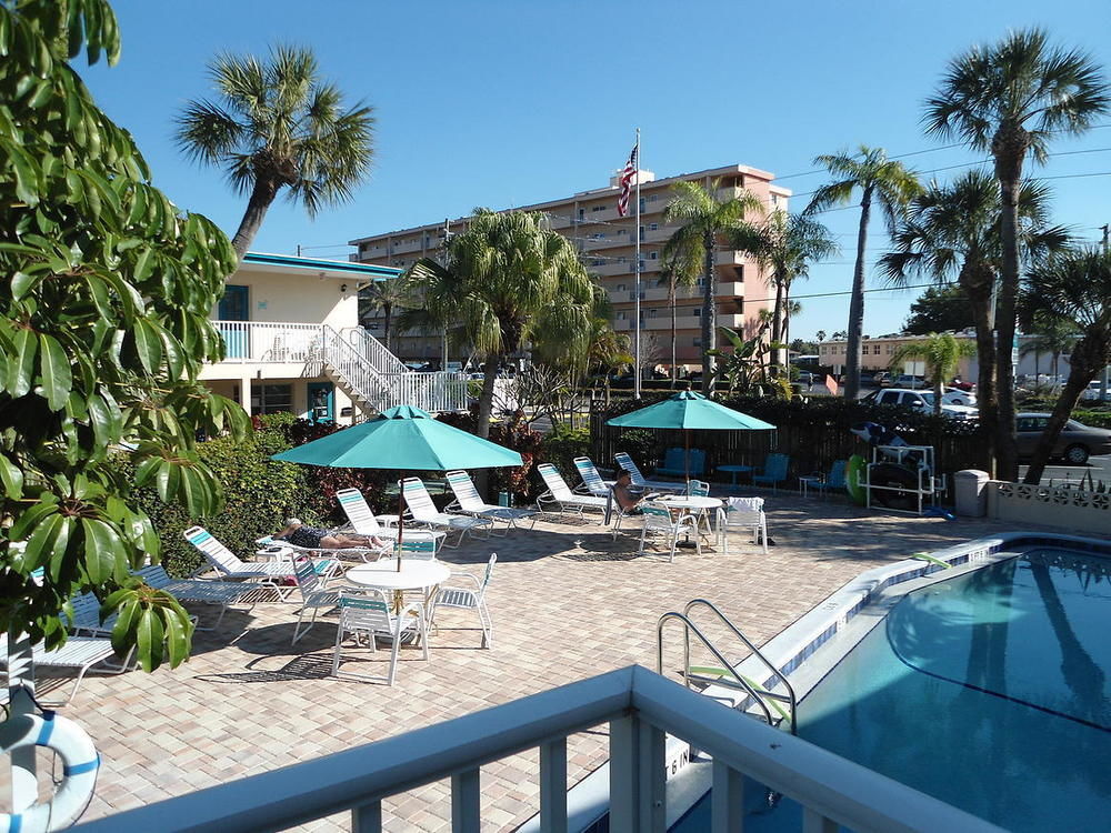 Malyn Resort St. Pete Beach Exteriör bild